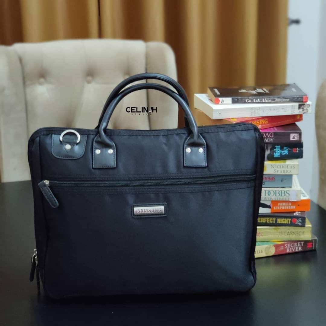 samsung laptop bag for formal and casual use