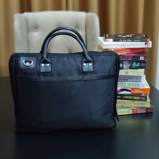 samsung laptop bag for formal and casual use